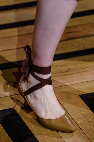 Look 50
